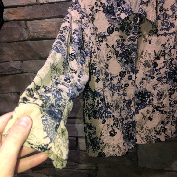 Tantrums size small button down blazer - Picture 11 of 15